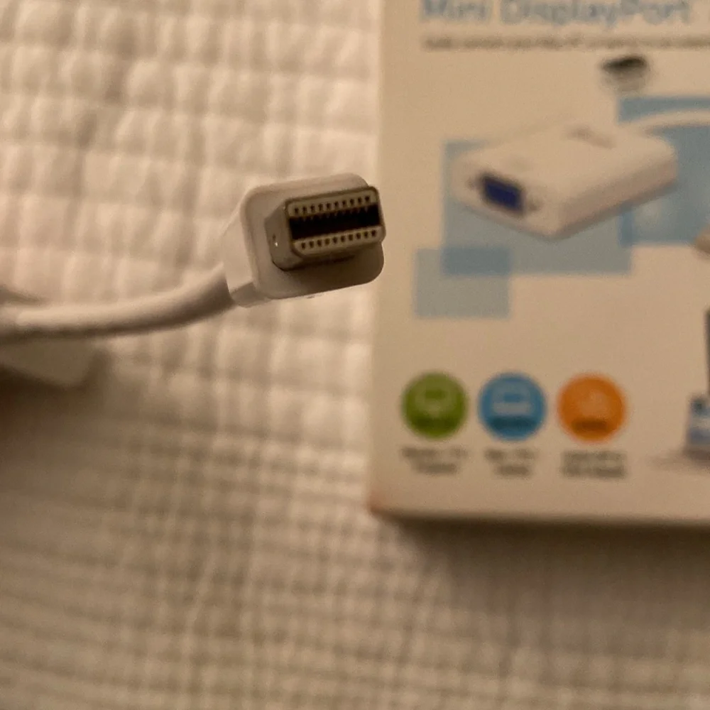 VGA Mini DisplayPort Adapter j5 create